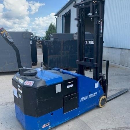 Used 2019 BLUE GIANT BGL-33 Electric Pallet Jack for sale in Kitchener Ontario