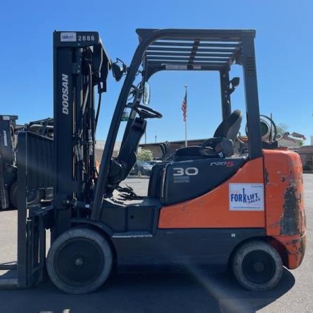 2018 Doosan GC30P-5