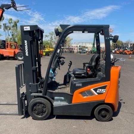 Used 2019 DOOSAN GC25S-9 Cushion Tire Forklift for sale in Phoenix Arizona