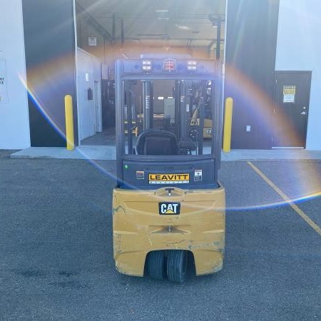 Used 2015 CAT 2ET4000 Electric Forklift for sale in Red Deer Alberta