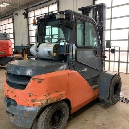 Used 2017 TOYOTA 8FGU45 Pneumatic Tire Forklift for sale in Cambridge Ontario
