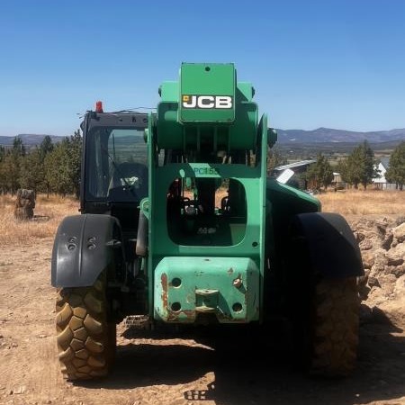 Used 2015 JCB 507-42 Telehandler / Zoom Boom for sale in Portland Oregon