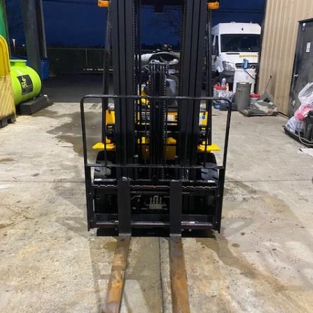 Used 2021 HYUNDAI 25L-7A Pneumatic Tire Forklift for sale in Nanaimo British Columbia