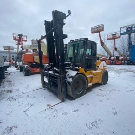 Used 2018 HYUNDAI 80D-9 Pneumatic Tire Forklift for sale in Prince George British Columbia