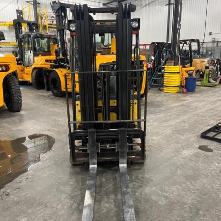 Used 2015 HYUNDAI 20BT-9 Electric Forklift for sale in Cambridge Ontario