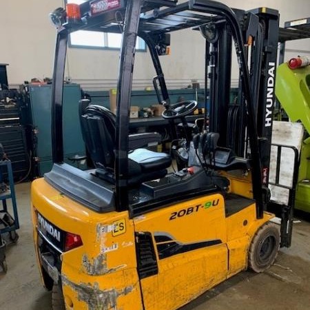 Used 2021 HYUNDAI 20BT-9U Electric Forklift for sale in Kitchener Ontario