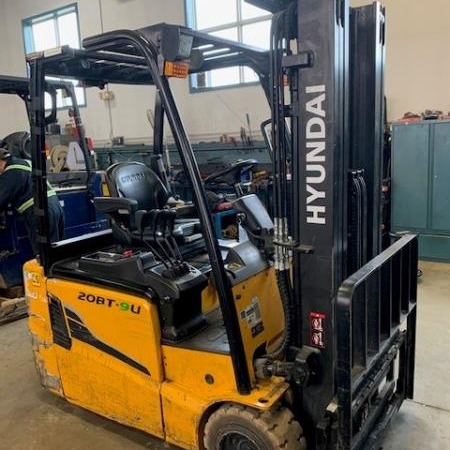 Used 2021 HYUNDAI 20BT-9U Electric Forklift for sale in Kitchener Ontario