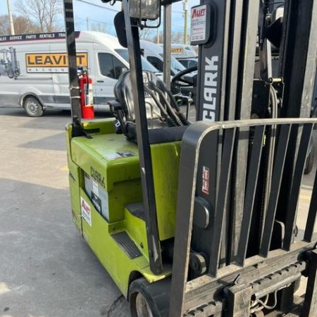 Used 2017 CLARK TMX25 Electric Forklift for sale in Belle River Ontario