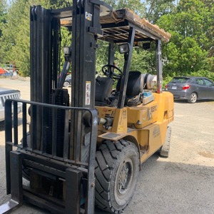 Used 2008 CAT GP40KL Pneumatic Tire Forklift for sale in  British Columbia