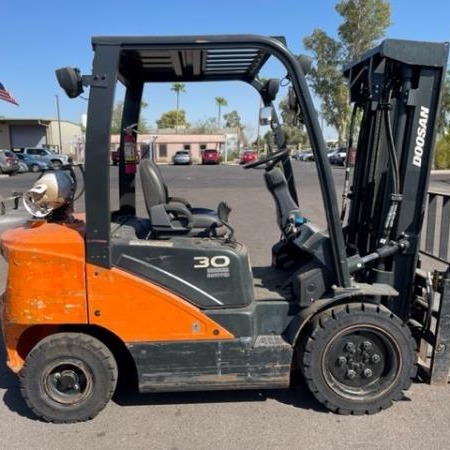 Used 2019 DOOSAN G30N-7 Pneumatic Tire Forklift for sale in Phoenix Arizona