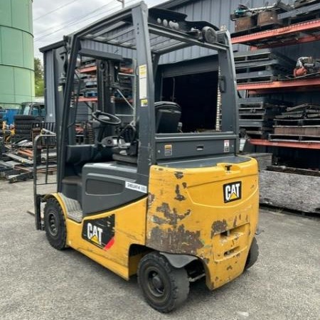 Used 2019 CAT 2EPC5000 Electric Forklift for sale in Tukwila Washington