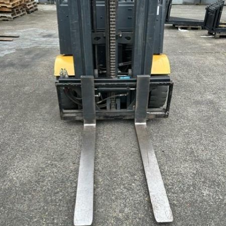 Used 2019 CAT 2EPC5000 Electric Forklift for sale in Tukwila Washington