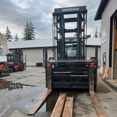 Used 2007 DOOSAN D160S-5 Pneumatic Tire Forklift for sale in Langley British Columbia