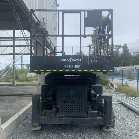 Used 2010 SKYJACK SJ8841RT Scissor Lift for sale in Langley British Columbia