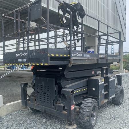 Used 2010 SKYJACK SJ8841RT Scissor Lift for sale in Langley British Columbia