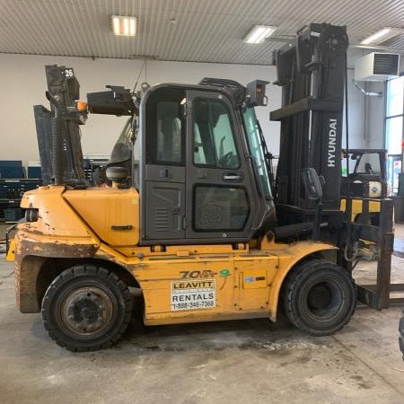 Used 2019 HYUNDAI 70D-9 Pneumatic Tire Forklift for sale in Kitchener Ontario