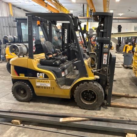 Used 2016 CAT GP30N5 Pneumatic Tire Forklift for sale in Fort Mcmurray Alberta