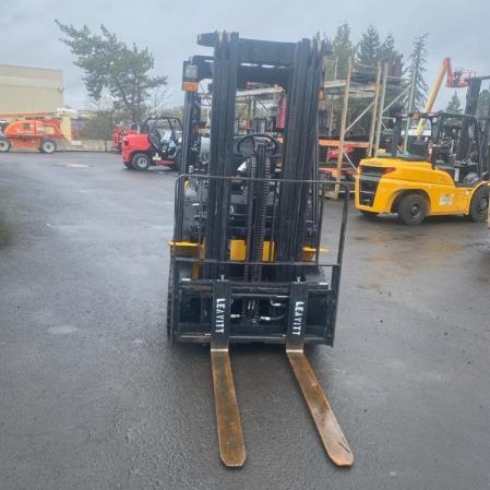 Used 2018 HYUNDAI 25L-9A Pneumatic Tire Forklift for sale in Portland Oregon