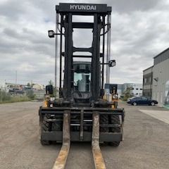 Used 2018 HYUNDAI 160D-9 Pneumatic Tire Forklift for sale in Calgary Alberta