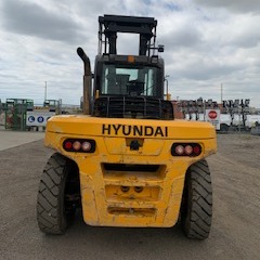 Used 2018 HYUNDAI 160D-9 Pneumatic Tire Forklift for sale in Calgary Alberta