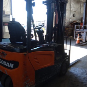 Used 2018 DOOSAN B15T-7 Electric Forklift for sale in Phoenix Arizona