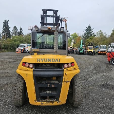 Used 2018 HYUNDAI 80D-9 Pneumatic Tire Forklift for sale in Portland Oregon