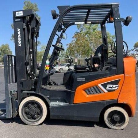 Used 2019 DOOSAN GC25S-9 Cushion Tire Forklift for sale in Phoenix Arizona