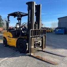 Used 2019 HYUNDAI 50DA-9 Pneumatic Tire Forklift for sale in Portland Oregon