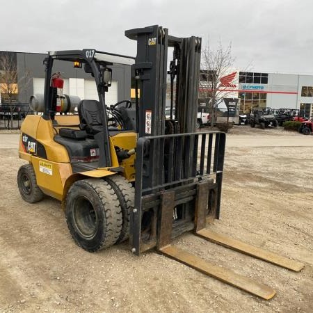 Used 2017 CAT GP50CN1 Pneumatic Tire Forklift for sale in Kelowna British Columbia