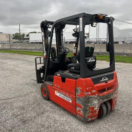 Used 2018 LINDE E20 Electric Forklift for sale in Belle River Ontario