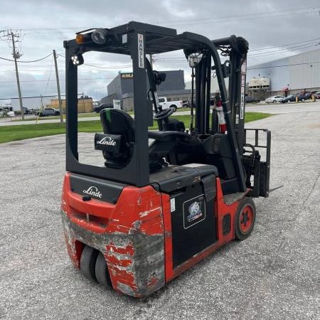 Used 2018 LINDE E20 Electric Forklift for sale in Belle River Ontario