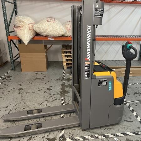 Used 2020 JUNGHEINRICH EJC 214 Electric Pallet Jack for sale in Tukwila Washington