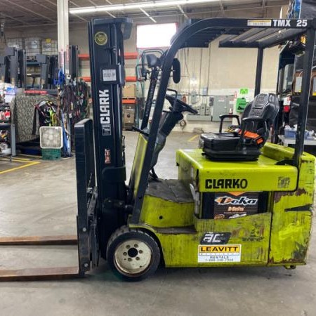 Used 2016 CLARK TMX25 Electric Forklift for sale in Brampton Ontario