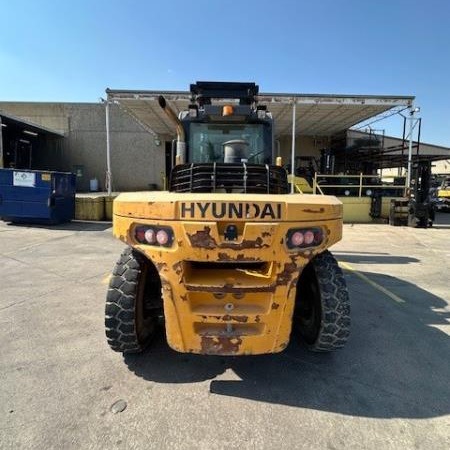 Used 2018 HYUNDAI 110D-9 Pneumatic Tire Forklift for sale in Richland Hills Texas