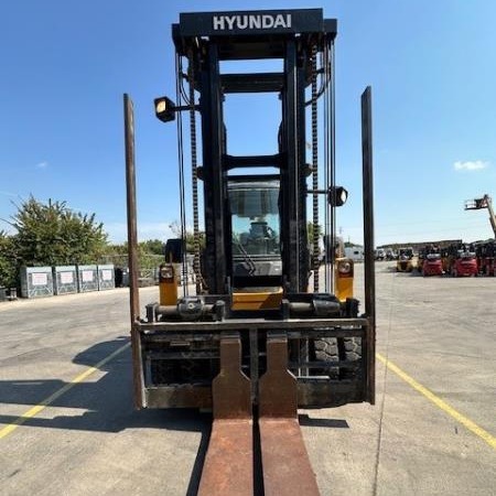 Used 2018 HYUNDAI 110D-9 Pneumatic Tire Forklift for sale in Richland Hills Texas