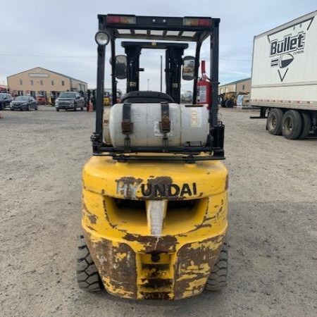 Used 2008 HYUNDAI 30L-7 Pneumatic Tire Forklift for sale in Regina Saskatchewan