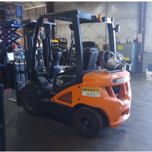 Used 2022 DOOSAN G25N-7 Pneumatic Tire Forklift for sale in Phoenix Arizona