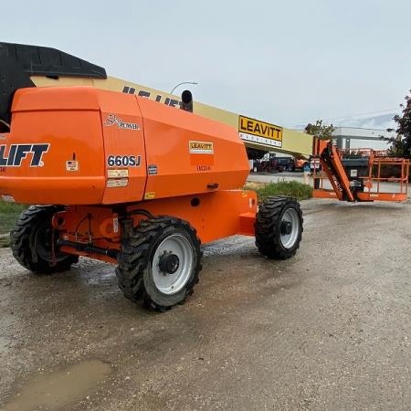 Used 2017 JLG 660SJ Boomlift / Manlift for sale in Kelowna British Columbia