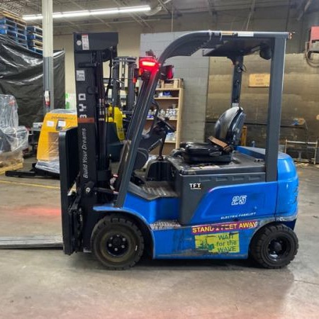 Used 2022 BYD ECB25 Electric Forklift for sale in Brampton Ontario