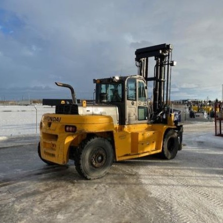 Used 2018 HYUNDAI 160D-9 Pneumatic Tire Forklift for sale in Red Deer Alberta