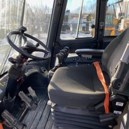 Used 2018 HYUNDAI 160D-9 Pneumatic Tire Forklift for sale in Red Deer Alberta