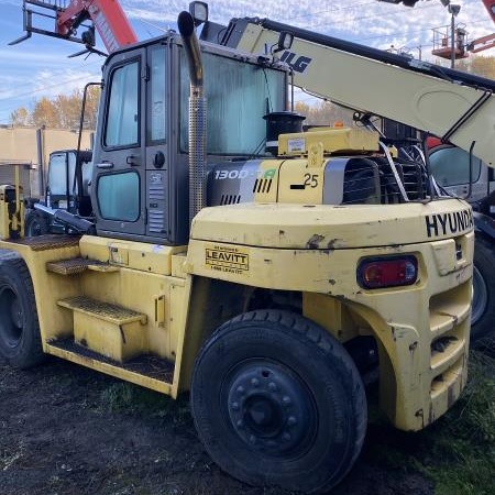 Used 2015 HYUNDAI 130D-7A Pneumatic Tire Forklift for sale in Tukwila Washington