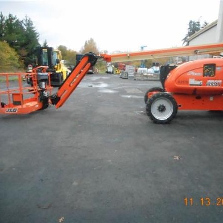 Used 2014 JLG 600AJ Boomlift / Manlift for sale in Kelowna British Columbia