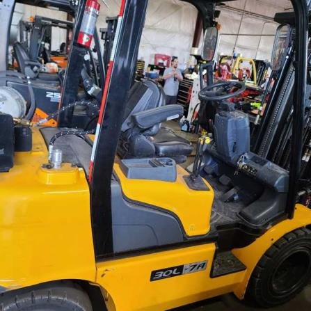 Used 2018 HYUNDAI 30L-7A Pneumatic Tire Forklift for sale in Phoenix Arizona