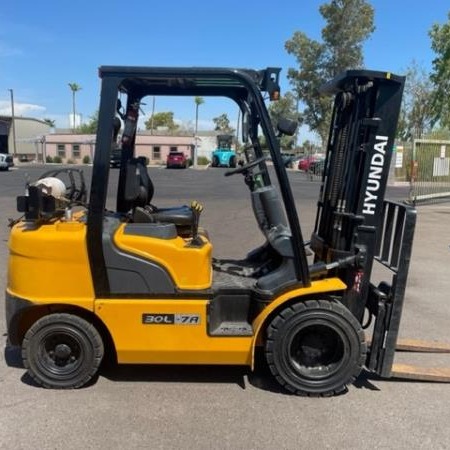 Used 2018 HYUNDAI 30L-7A Pneumatic Tire Forklift for sale in Phoenix Arizona