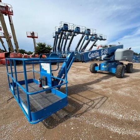 Used 2015 GENIE S65 Boomlift / Manlift for sale in Langley British Columbia