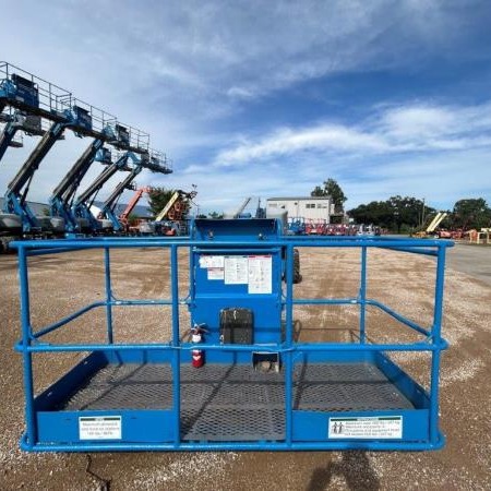 Used 2015 GENIE S65 Boomlift / Manlift for sale in Langley British Columbia