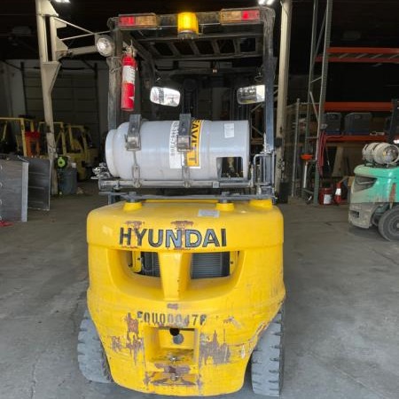 Used 2017 HYUNDAI 25L-7M Pneumatic Tire Forklift for sale in Yakima Washington