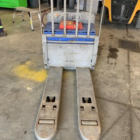 Used 2018 JUNGHEINRICH ECR336A Electric Pallet Jack for sale in Red Deer Alberta