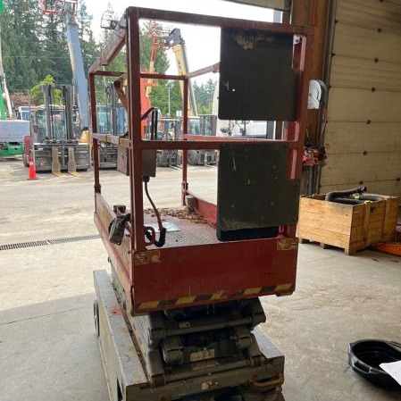 Used 2015 SKYJACK SJ3219 Scissor Lift for sale in Langley British Columbia